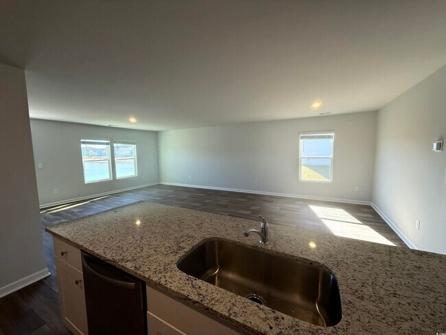 Building Photo - 517 Cambria Dr