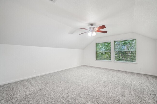 Building Photo - Alamo Ranch Gated Community