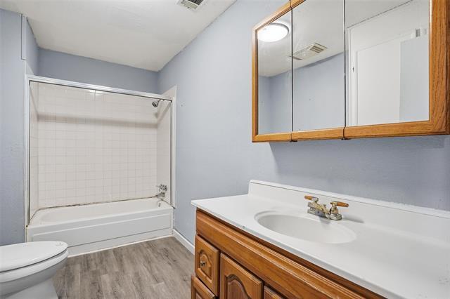 Building Photo - 1412 Chase Ave