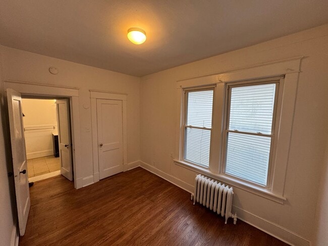 Building Photo - 393 Second Ave