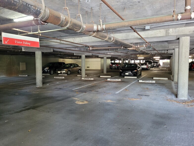 Building Photo - 2563 Plaza del Amo