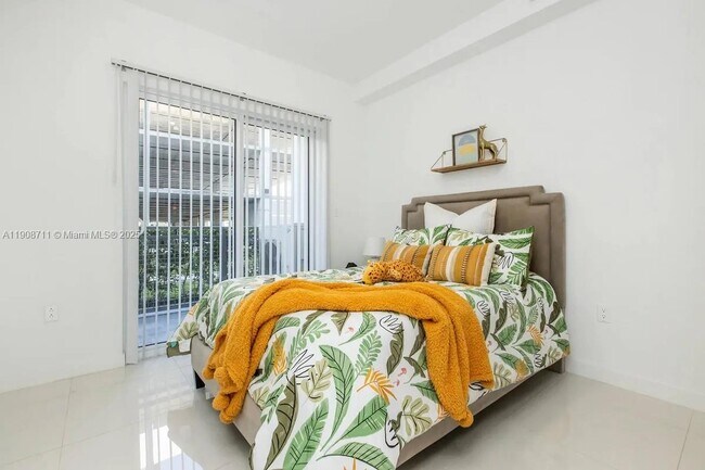 Building Photo - 25850 SW 140th Ct