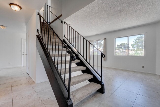 Building Photo - 5519 Myron Cir