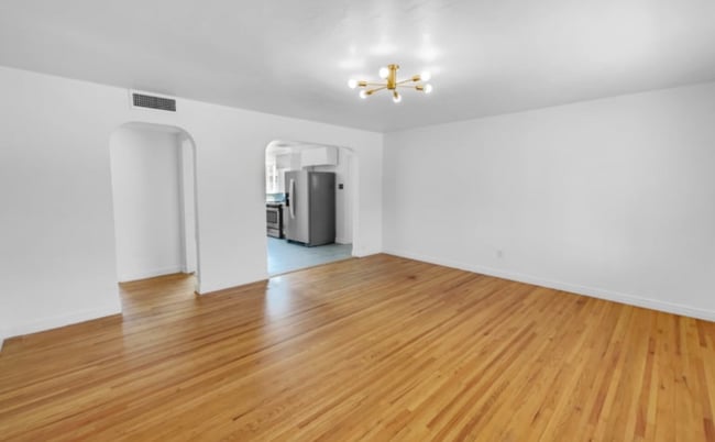 Building Photo - 3412 Anderson Ave SE