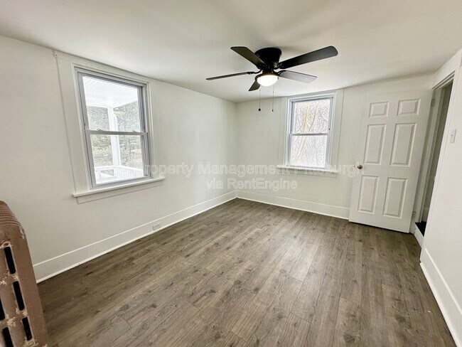 Building Photo - 814 Greensburg Pike