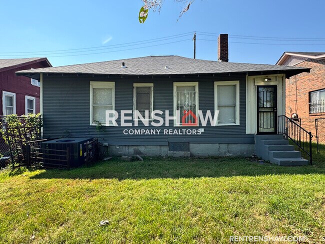 Building Photo - 696 Decatur St