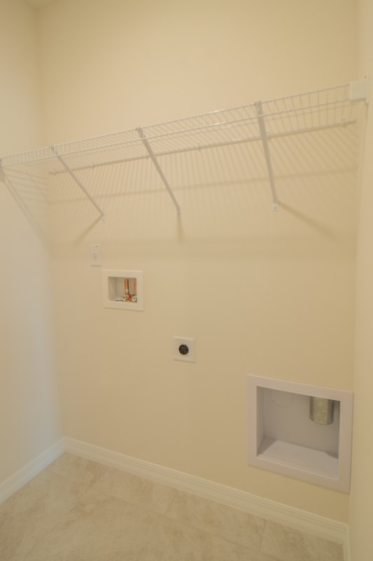 Building Photo - 462 St Georges Cir