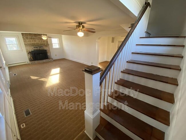 Building Photo - 885 Truslow Rd