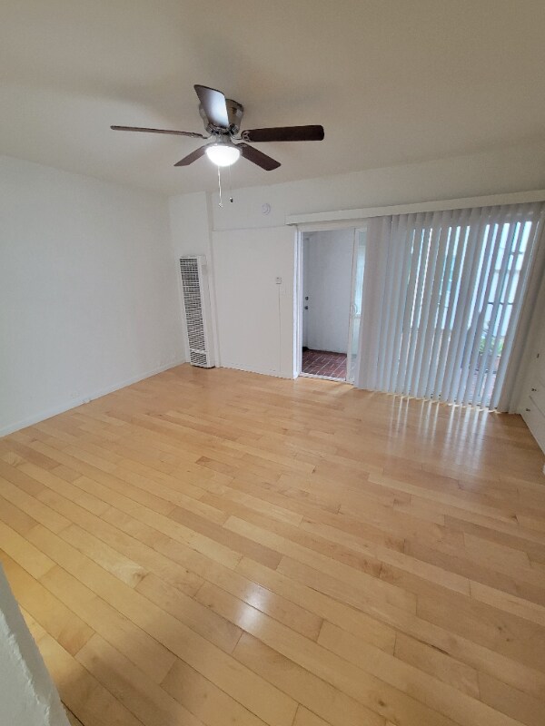 Building Photo - 485 S Roxbury Dr