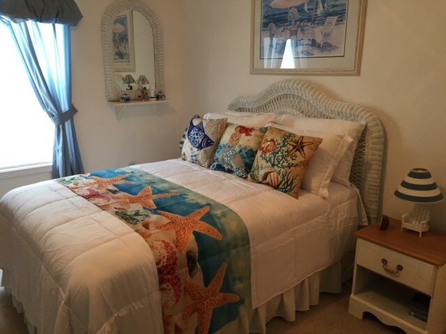 22'x12' Upstairs Master Bedroom - 320 Valley Rd