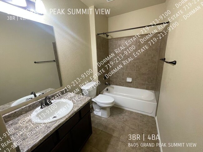 Building Photo - $500 OFF the first month of rent! Luxury t...