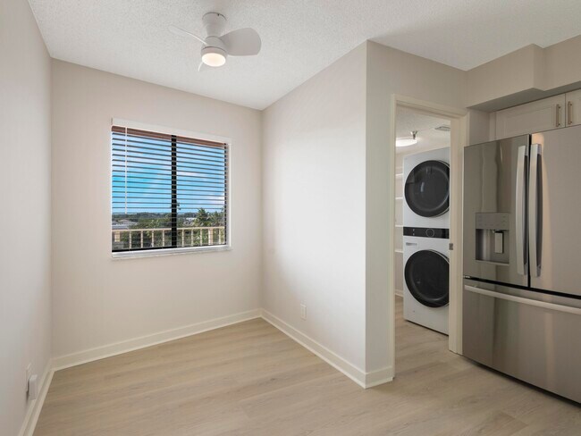 Building Photo - 7380 S Oriole Blvd