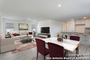 Building Photo - 12835 Chinali Spgs