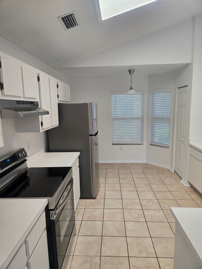 Building Photo - 3 Bedroom/2 Bath Home in Cherry Tree