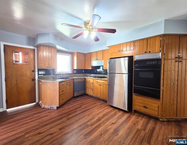 Building Photo - 118-120 Nolton Street Unit 1