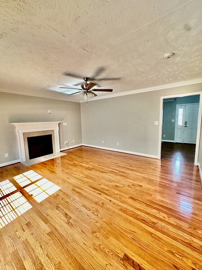 Building Photo - 86 Crystal Spring Dr