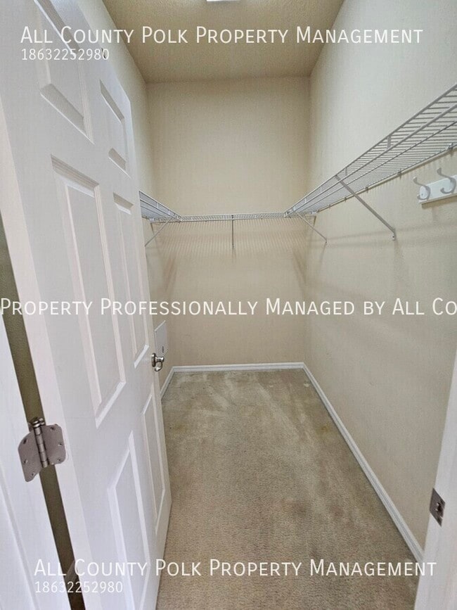 Building Photo - 1721 Altavista Cir