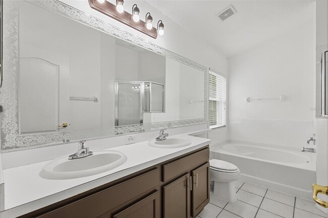 Building Photo - 10462 Lucaya Dr