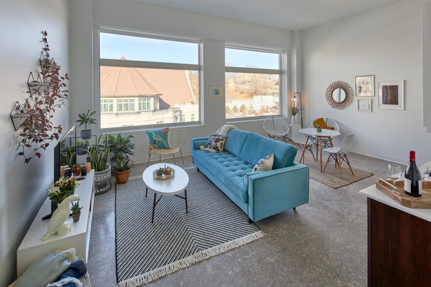 Open Living Spaces - Bluebird Flats