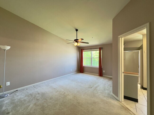 Building Photo - Charming and Stylish Living in a 3Bed/3Bat...