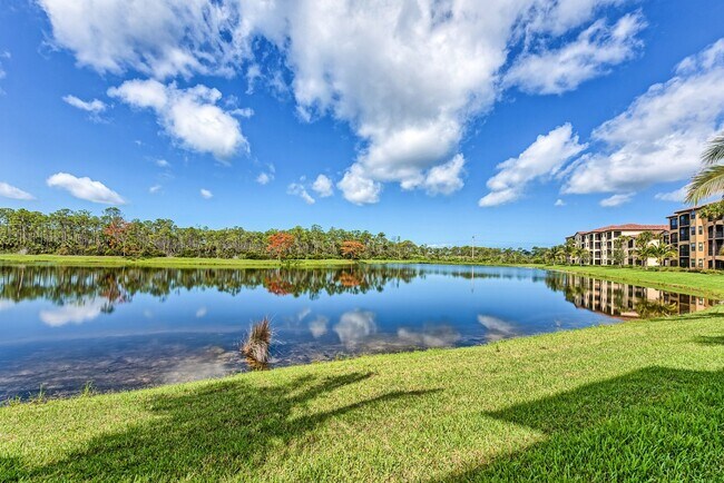 Building Photo - Available for immediate occupancy - 2BR/2BA Furnished Annual Condo available in Treviso Bay with ...