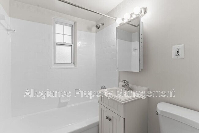 Building Photo - 1404 12th St N