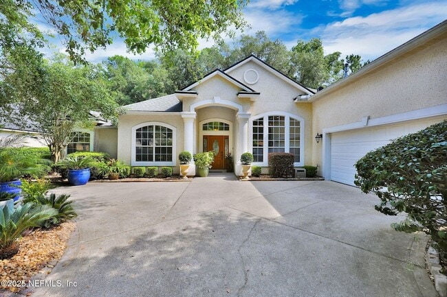 Building Photo - 526 Oakmont Dr