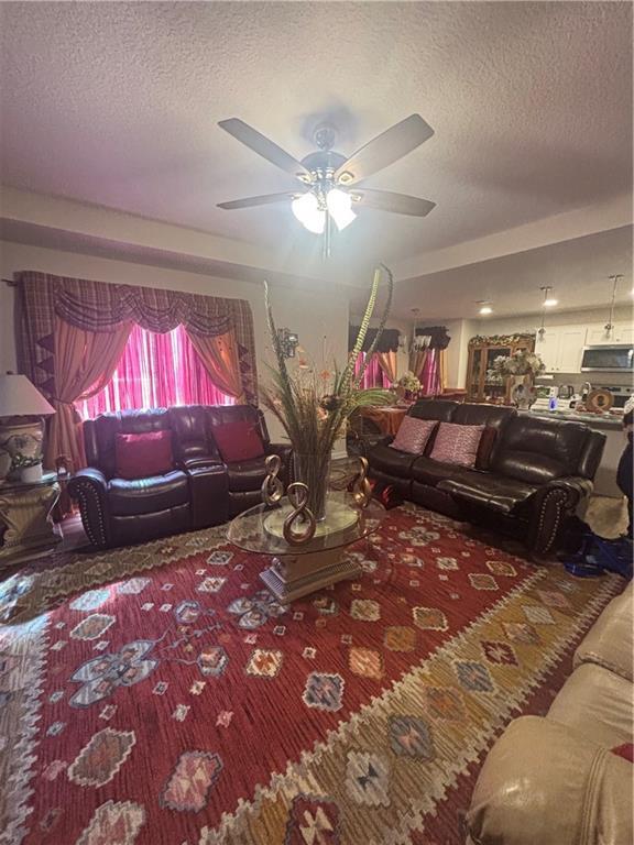 Building Photo - 121 Callie Cir