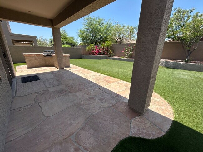 Building Photo - COMING SOON.  Pets Welcome. Turf backyard. Quiet cul-de-sac lot. Bonus Room/loft. 3 blocks to awa...