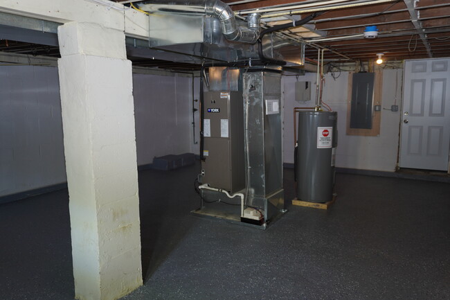 Building Photo - 3230 Richwood Ave