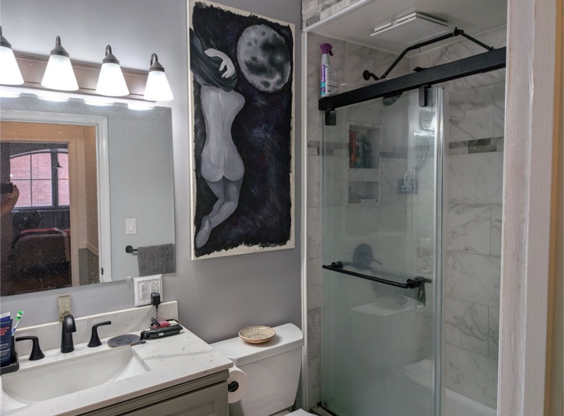 Main Bath with walk in Shower - 200 Market St