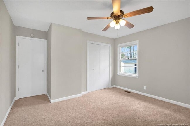 Building Photo - 409 College Dr