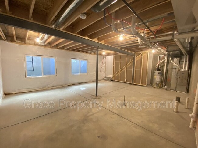 Building Photo - 389 Rodden Dr