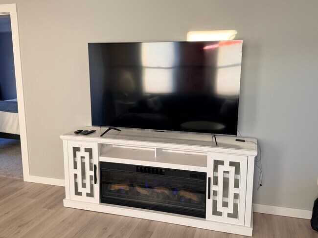 Building Photo - 228 S Cottonwood Rd