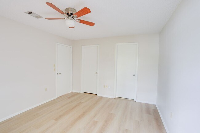 Building Photo - 2634 Shadybranch Dr