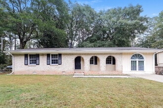 Building Photo - 235 Hurst Point