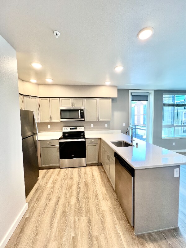 Building Photo - 2330 Yakima Ct