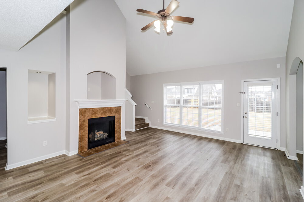 Building Photo - 10114 Bloomsbury Ave