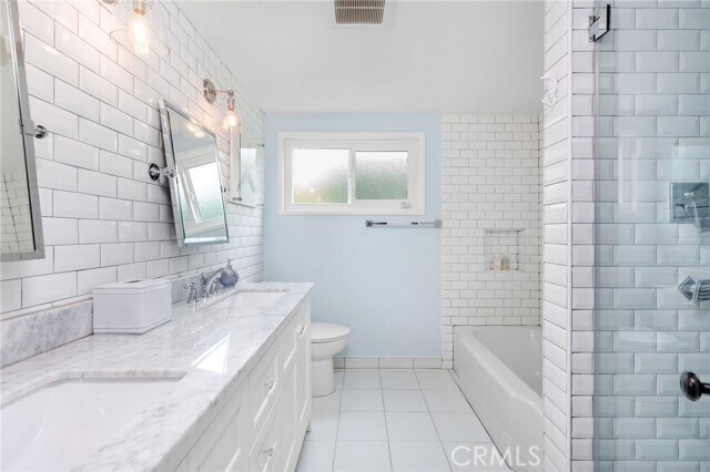 Building Photo - 2116 Palos Verdes Dr W