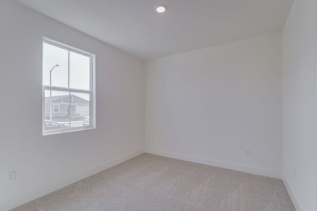 Building Photo - 8208 Dreamside Ave