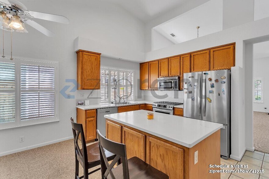 Building Photo - 10034 River Oaks Dr