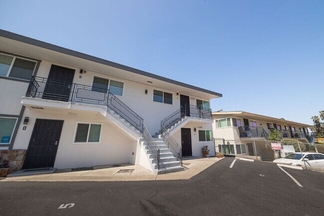 Building Photo - 4284 Schoolridge Ln