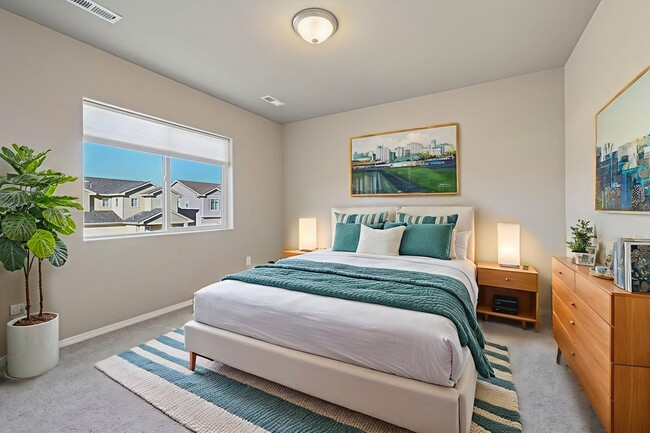 Building Photo - 3 Bed 2 bath house off of N Carefree!