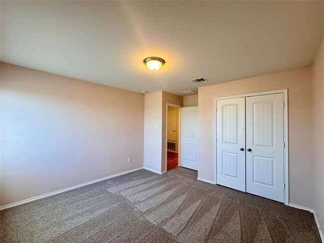 Building Photo - 16501 Brogan Ln