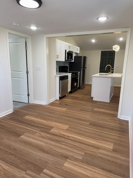 Building Photo - 110 Ridgeway St