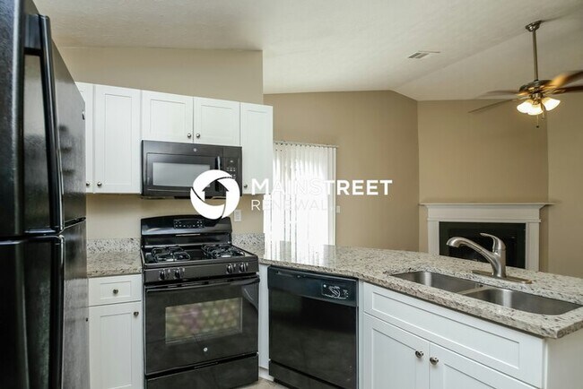 Building Photo - 3 Bedroom Pet-Friendly Home in Douglasville, GA with Main Street Renewal