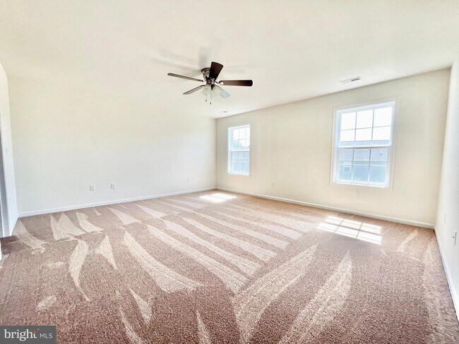 Building Photo - 253 S Marshview Terrace