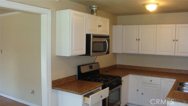 Building Photo - 31 Paradise