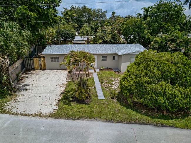 Building Photo - 317 SW 19th St