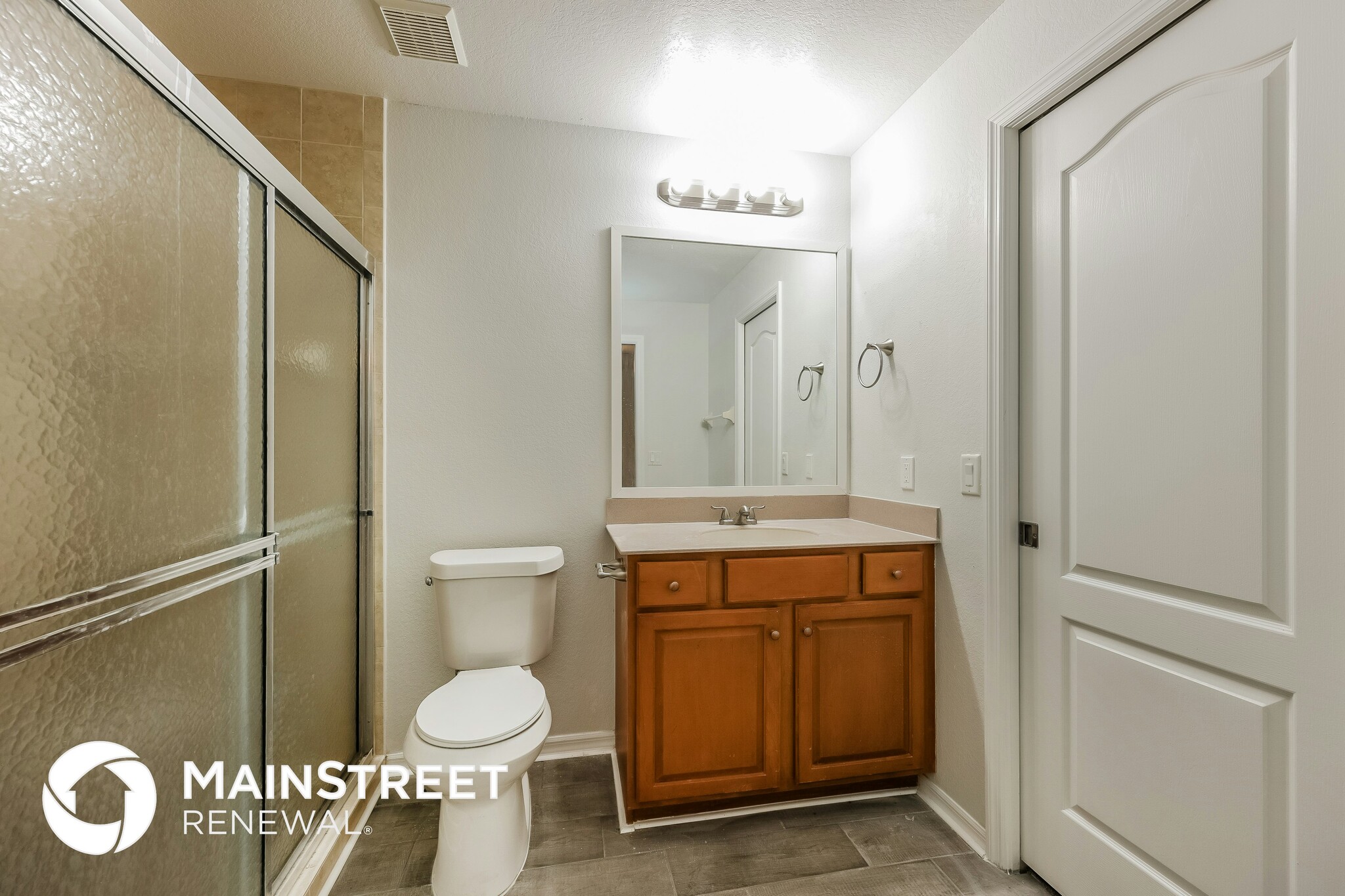 Building Photo - 1581 S Chamberlain Blvd